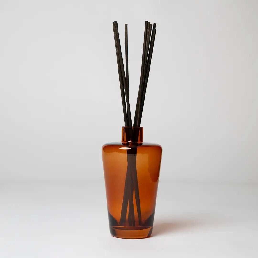 CURIOSITEAS - Hand blown glass Reed Diffuser - Poured New York