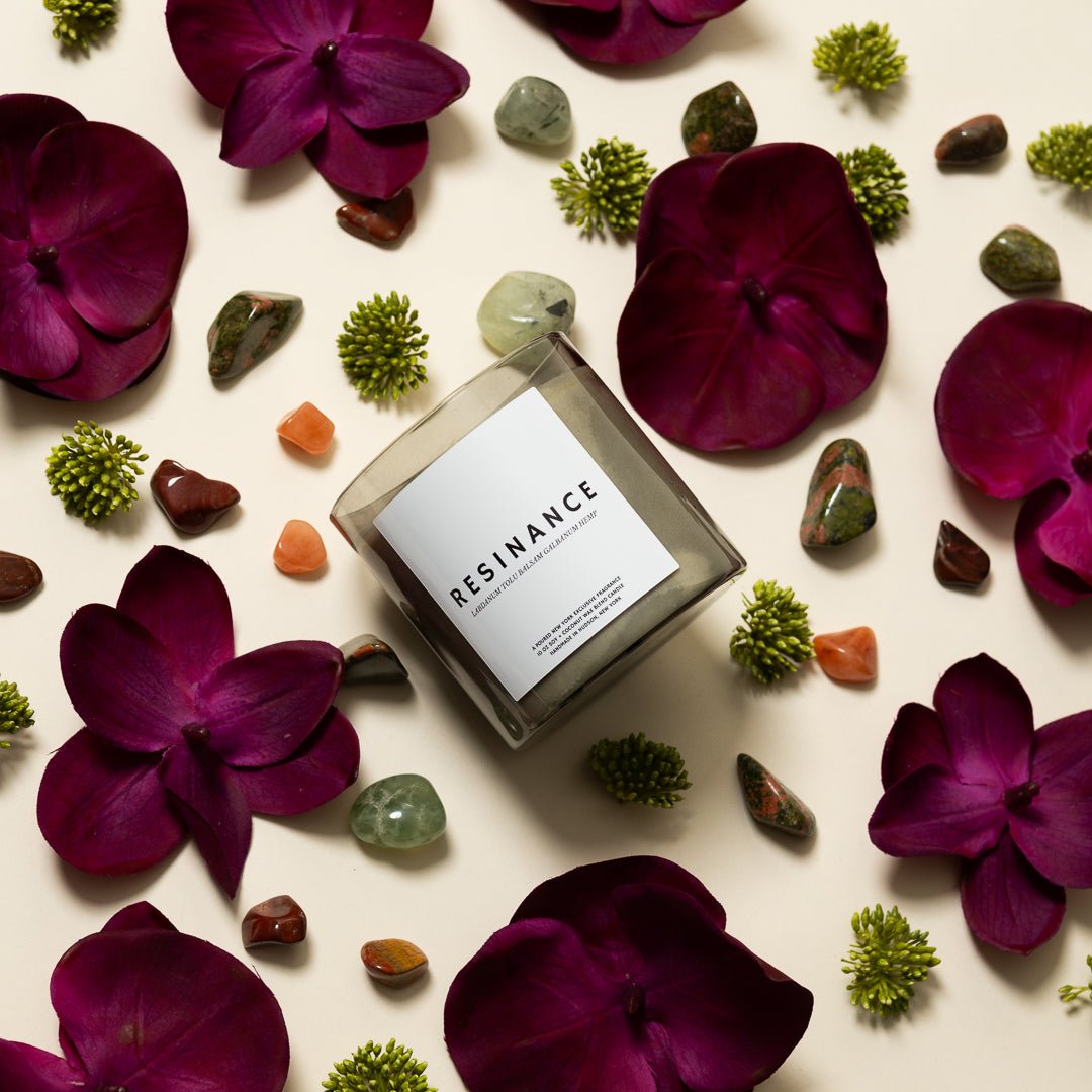 RESINANCE - Candle - Moody Lifestyle Shot - Poured New York